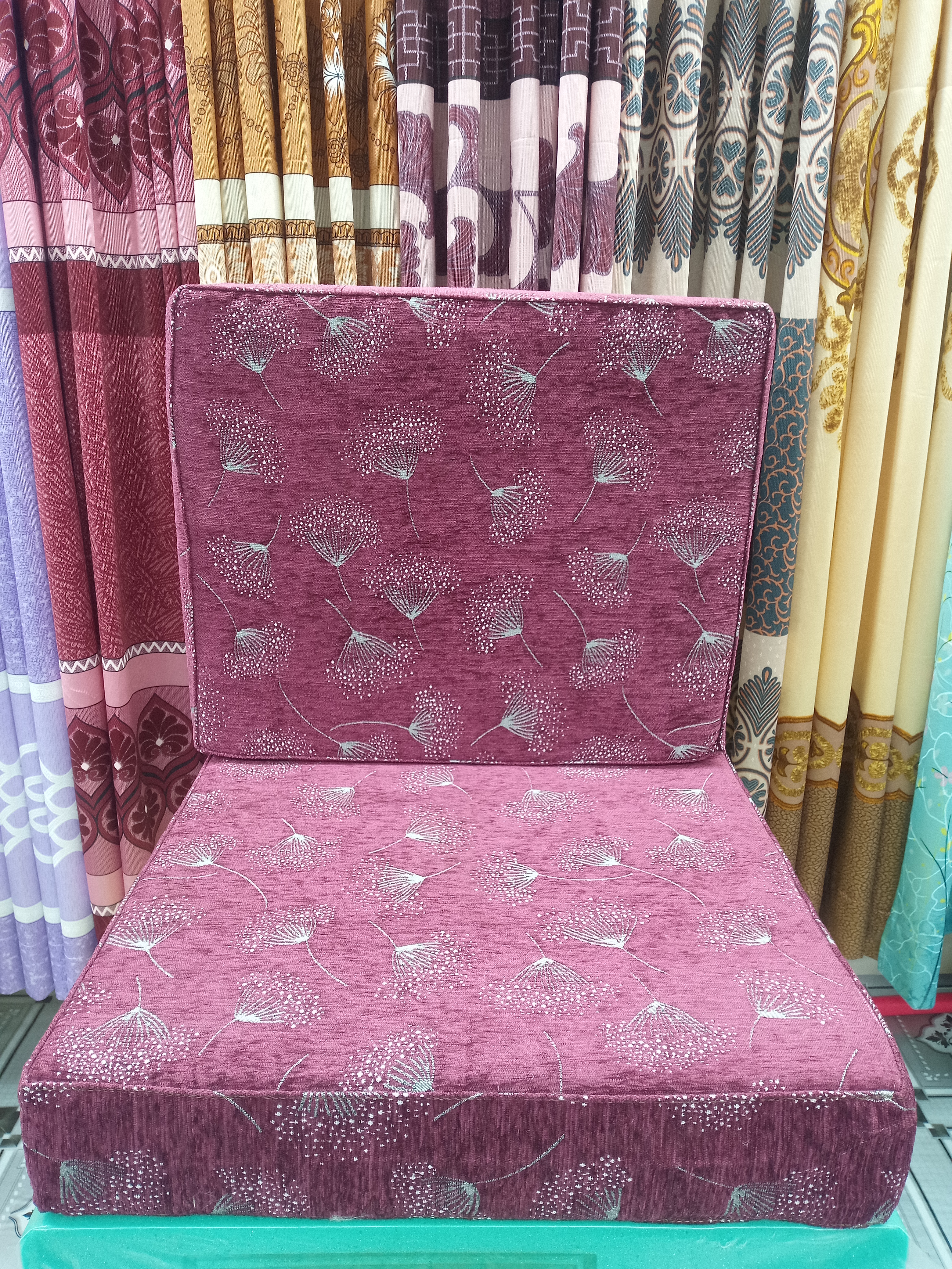 ইন্ডিয়ান শেনেল সোফার কভার