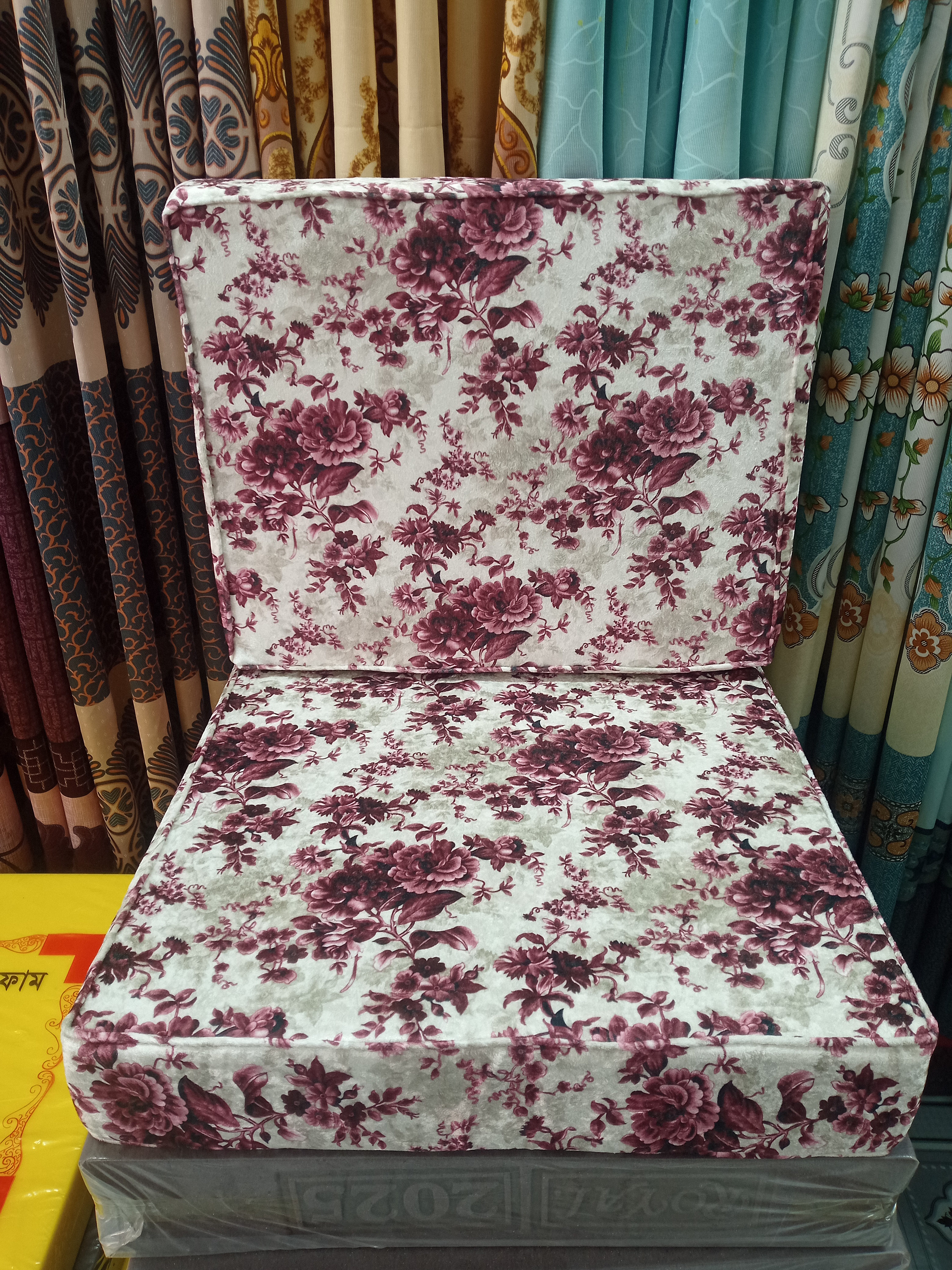 মকমল সোফার কভার