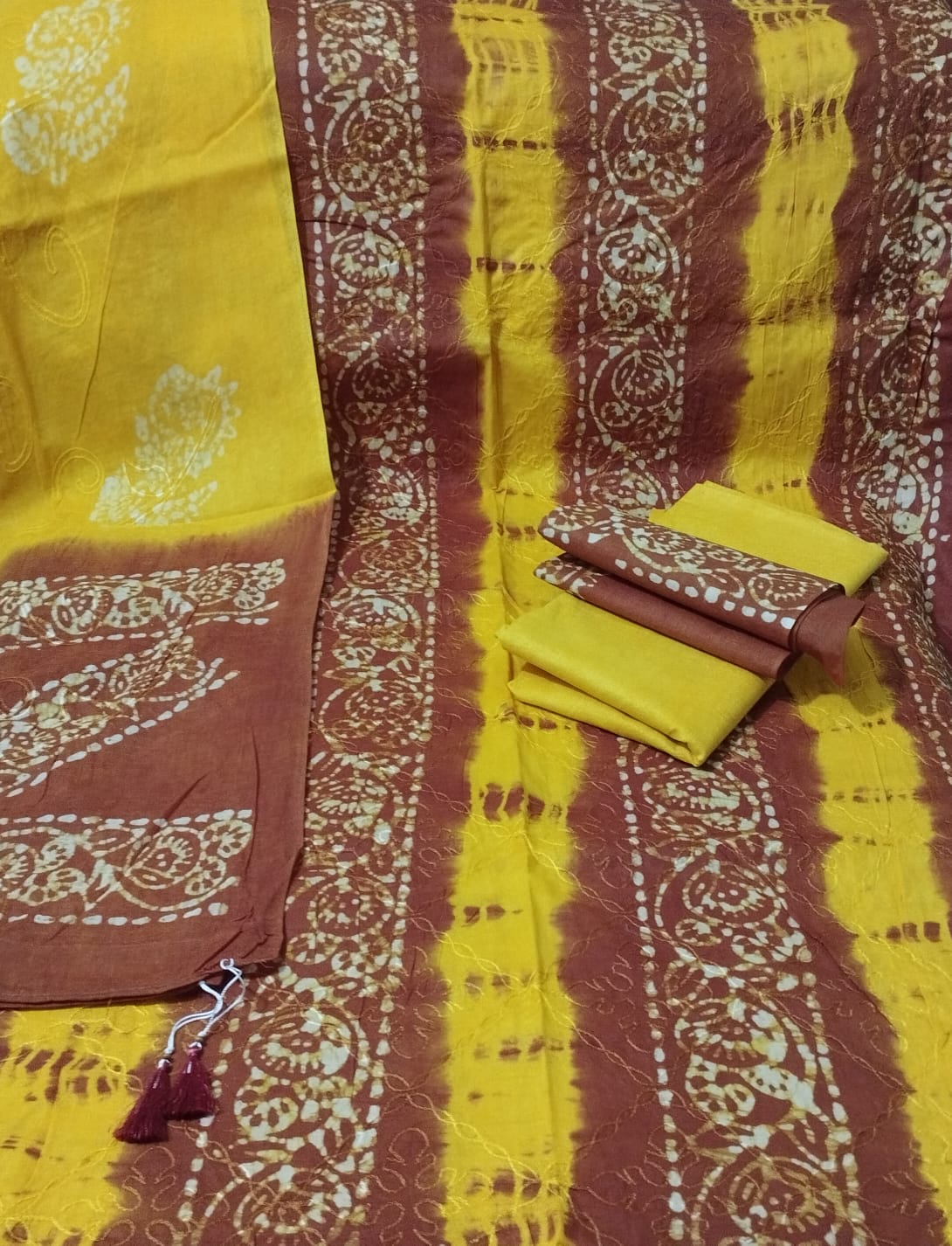 প্রিমিয়াম বাটিক থ্রিপিস